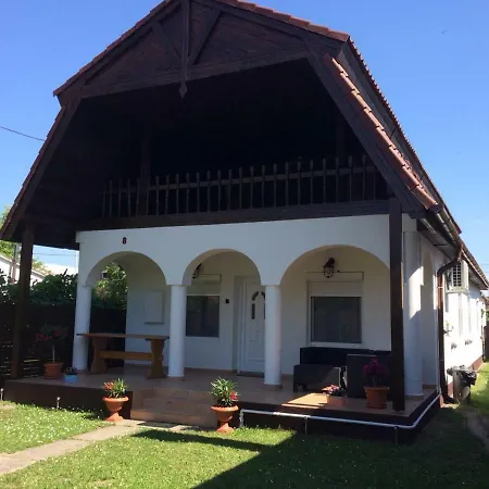 Julianna Apartmanhaz
